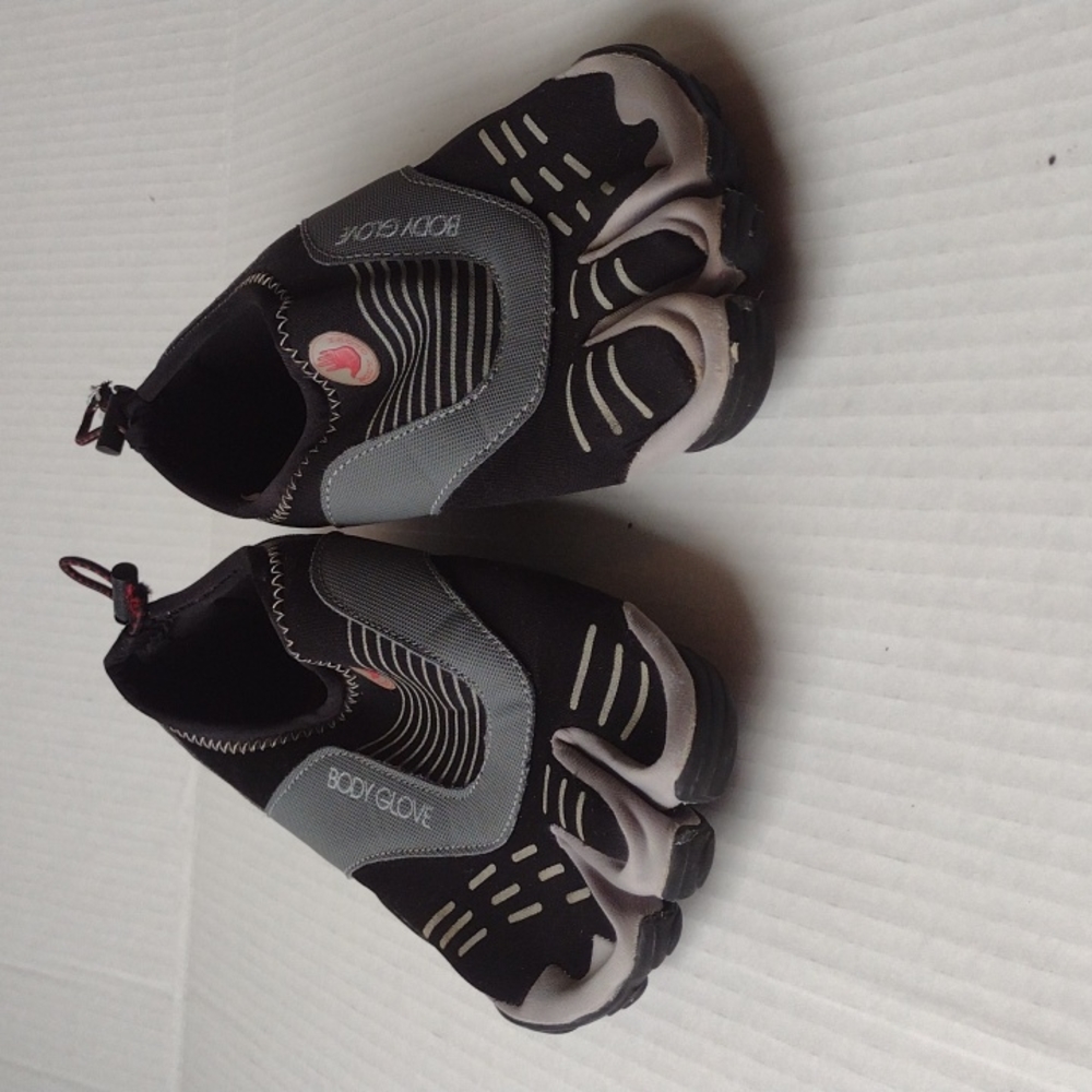 MEN'S 3T BAREFOOT CINCH WATER SHOES - BLACK/RIO RED SIZE 7